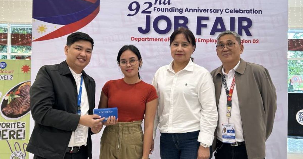 SM Supermalls Celebrates DOLE’s 92nd Anniversary and Marks  30,000th Hired-On-The-Spot Milestone