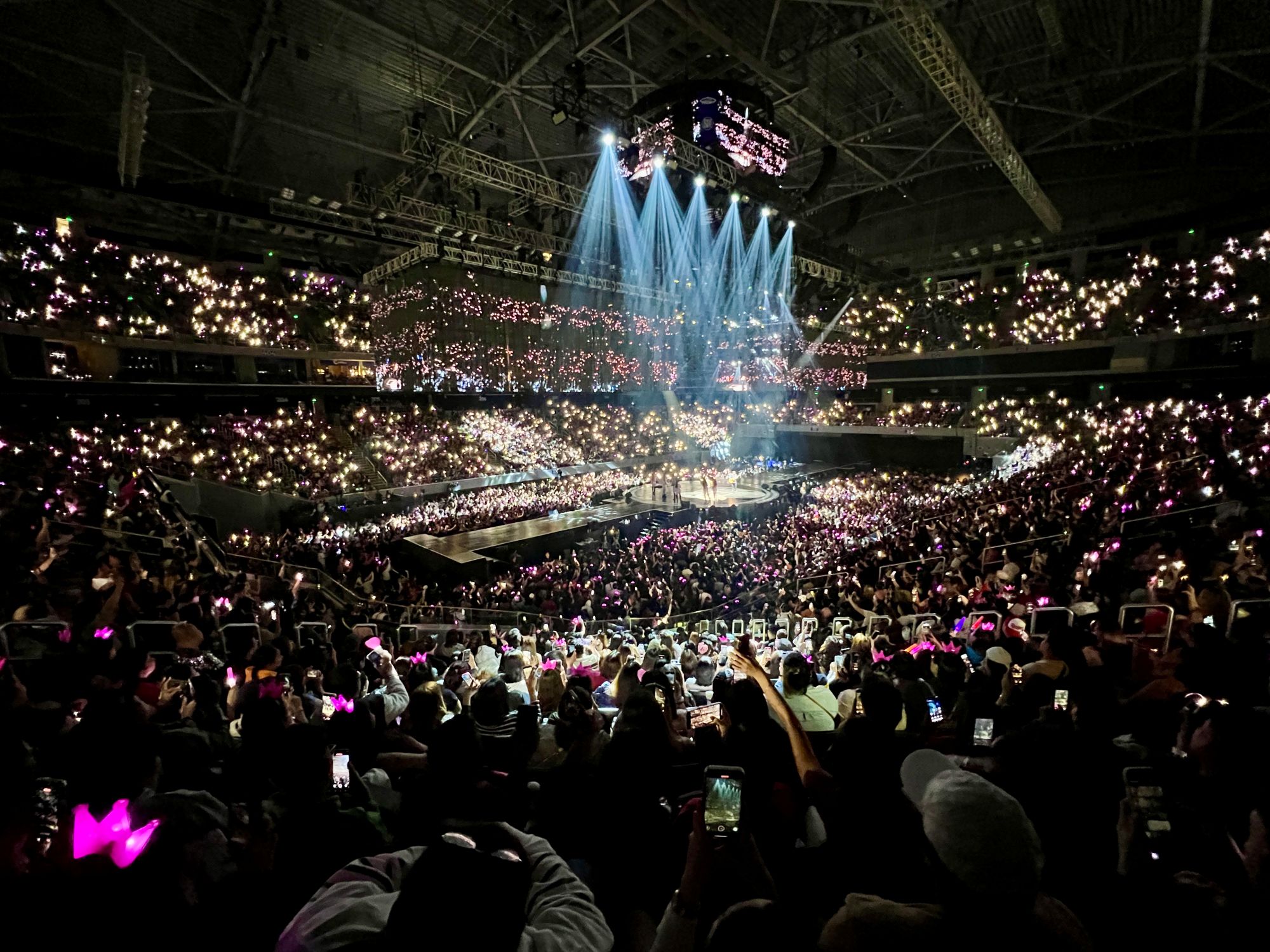 SM MOA Arena brings OPM Powerhouse of Live Entertainment with SB19, Apo Hiking Society, Nurse John and More