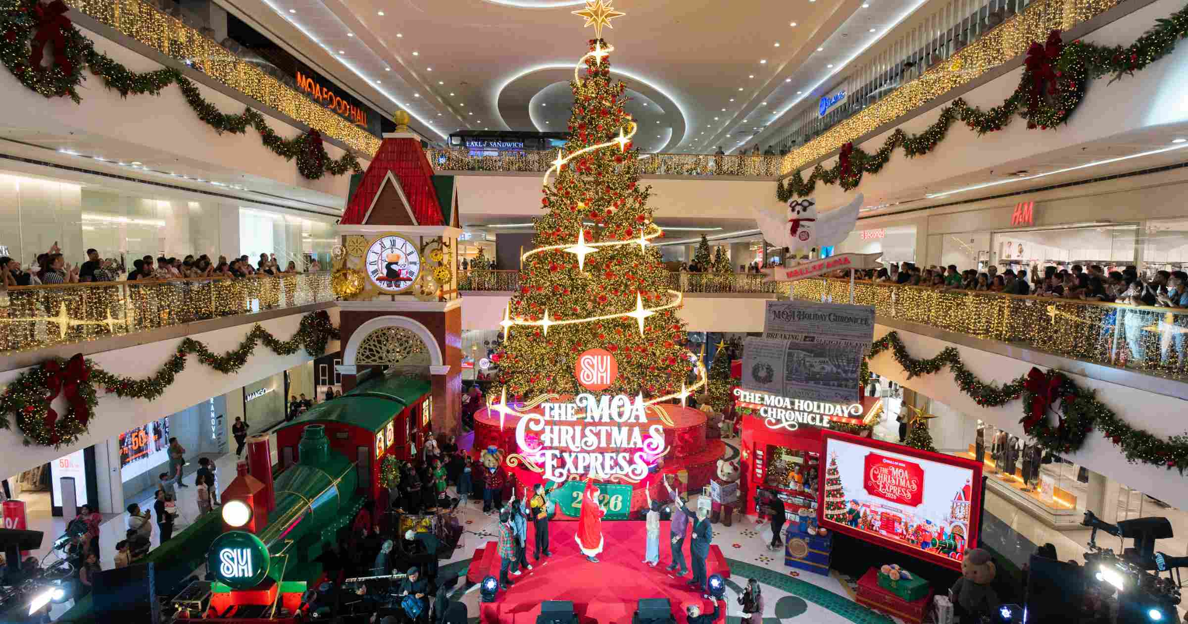 Let Christmas magic take center stage as SM Mall of Asia unveils The MOA Christmas Express
